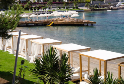 X BEACH & Restaurant